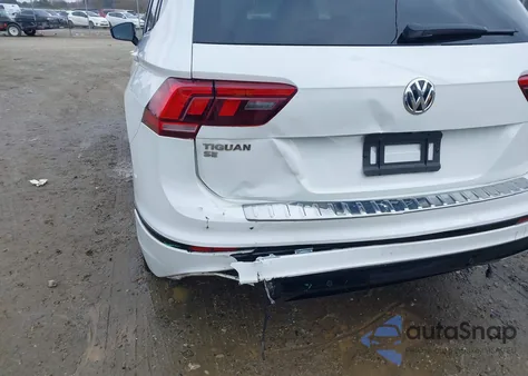 2020 Volkswagen Tiguan 2.0T Se/2.0T Se R-Line Black/2.0T Sel z USA, uszkodzony, nr VIN 3VV3B7AX0LM180434